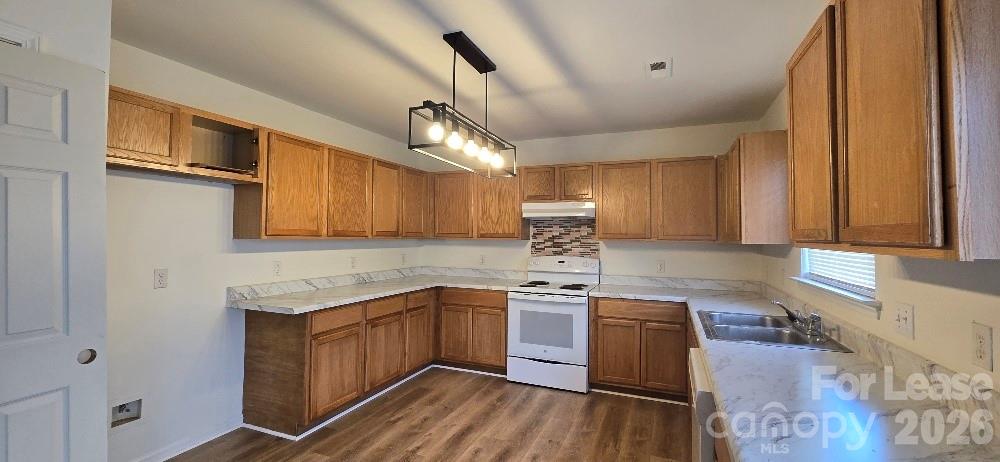 5320 Peach Place Lane