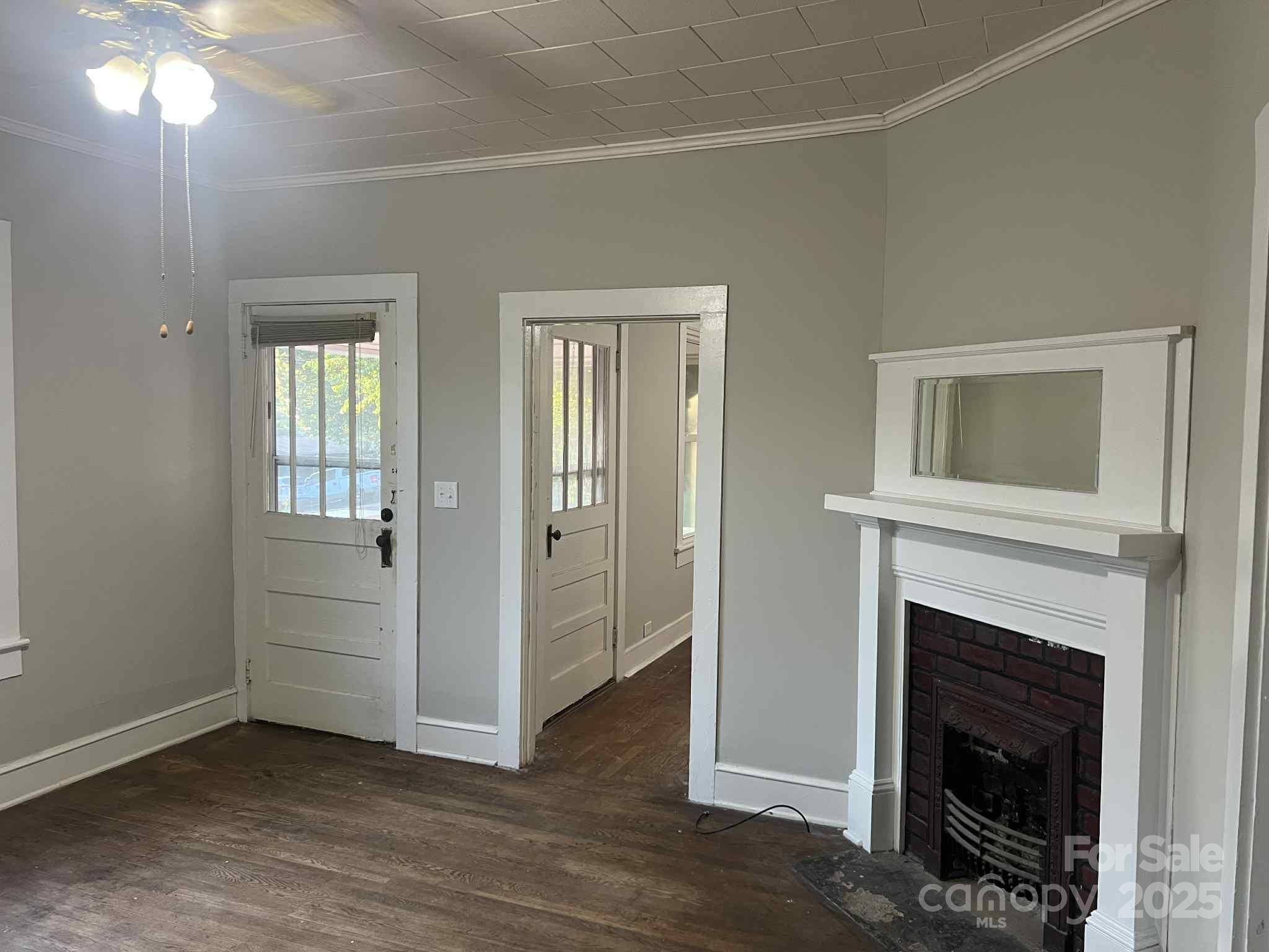 325 N Caldwell Avenue
