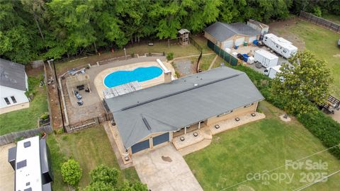 Photo of 213 Lakeview Drive, Harrisburg, NC 28075 (MLS # 4253450)