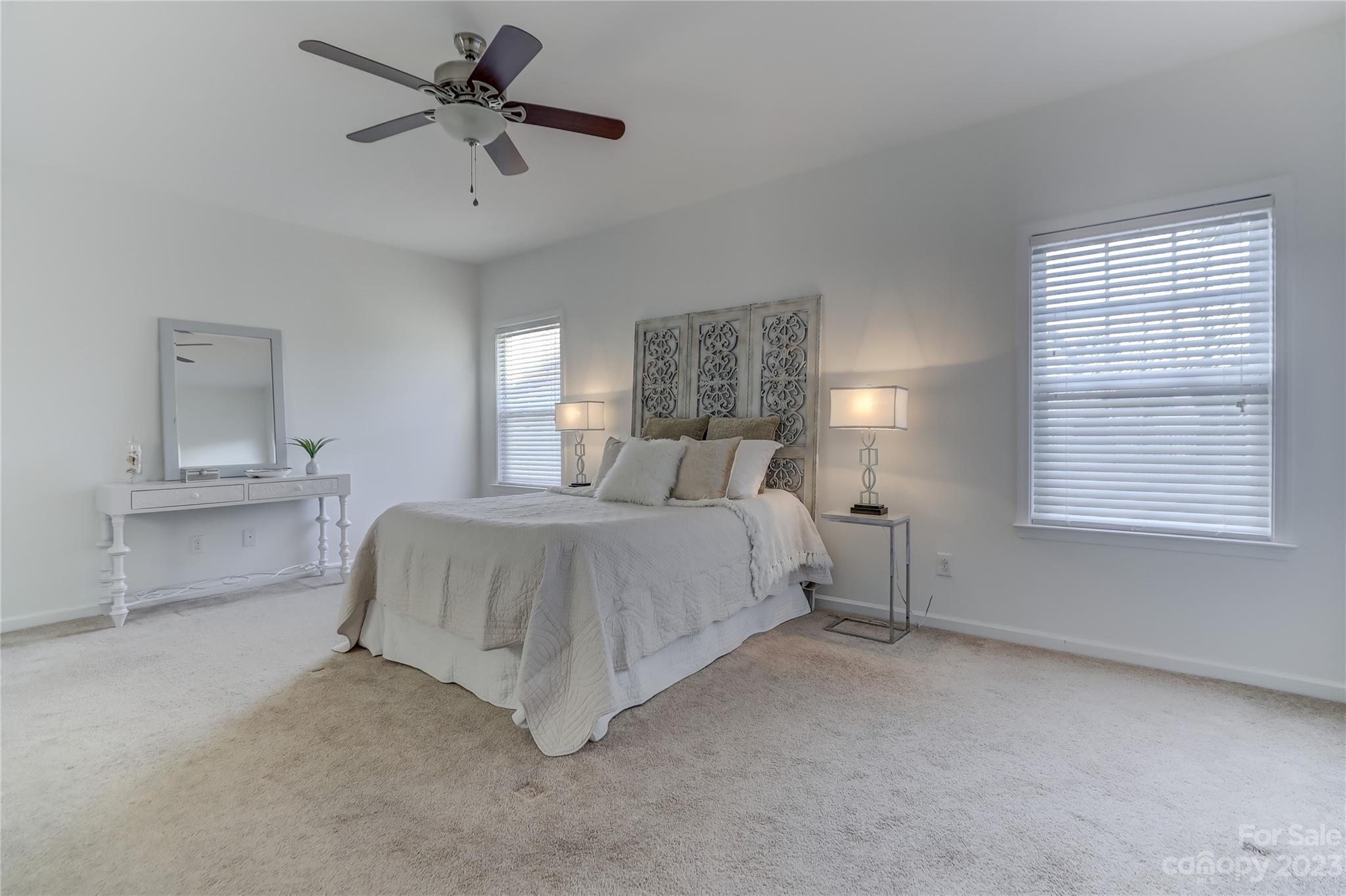 Newport Lakes - Residential