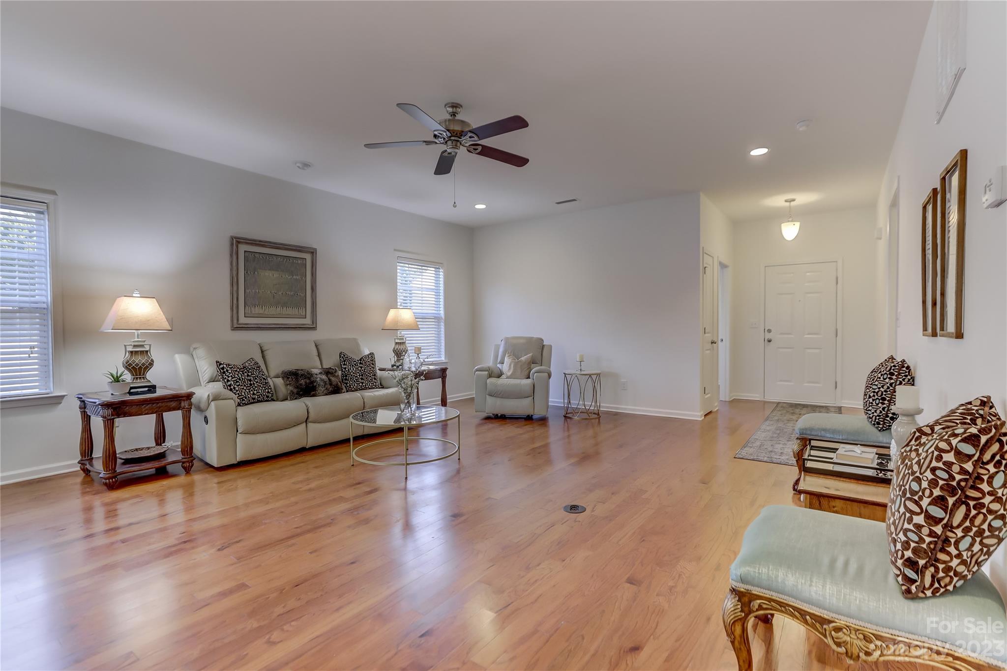 Newport Lakes - Residential