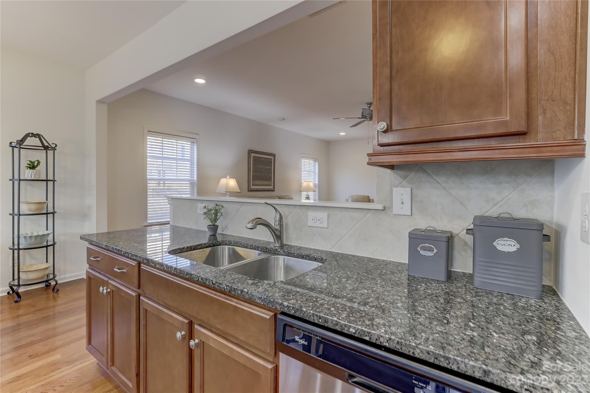 Newport Lakes - Residential