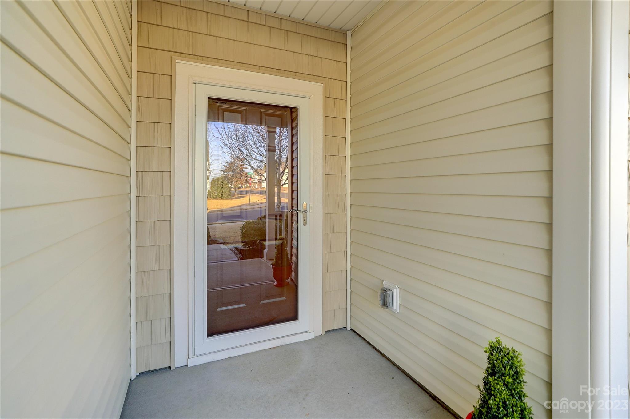 Newport Lakes - Residential