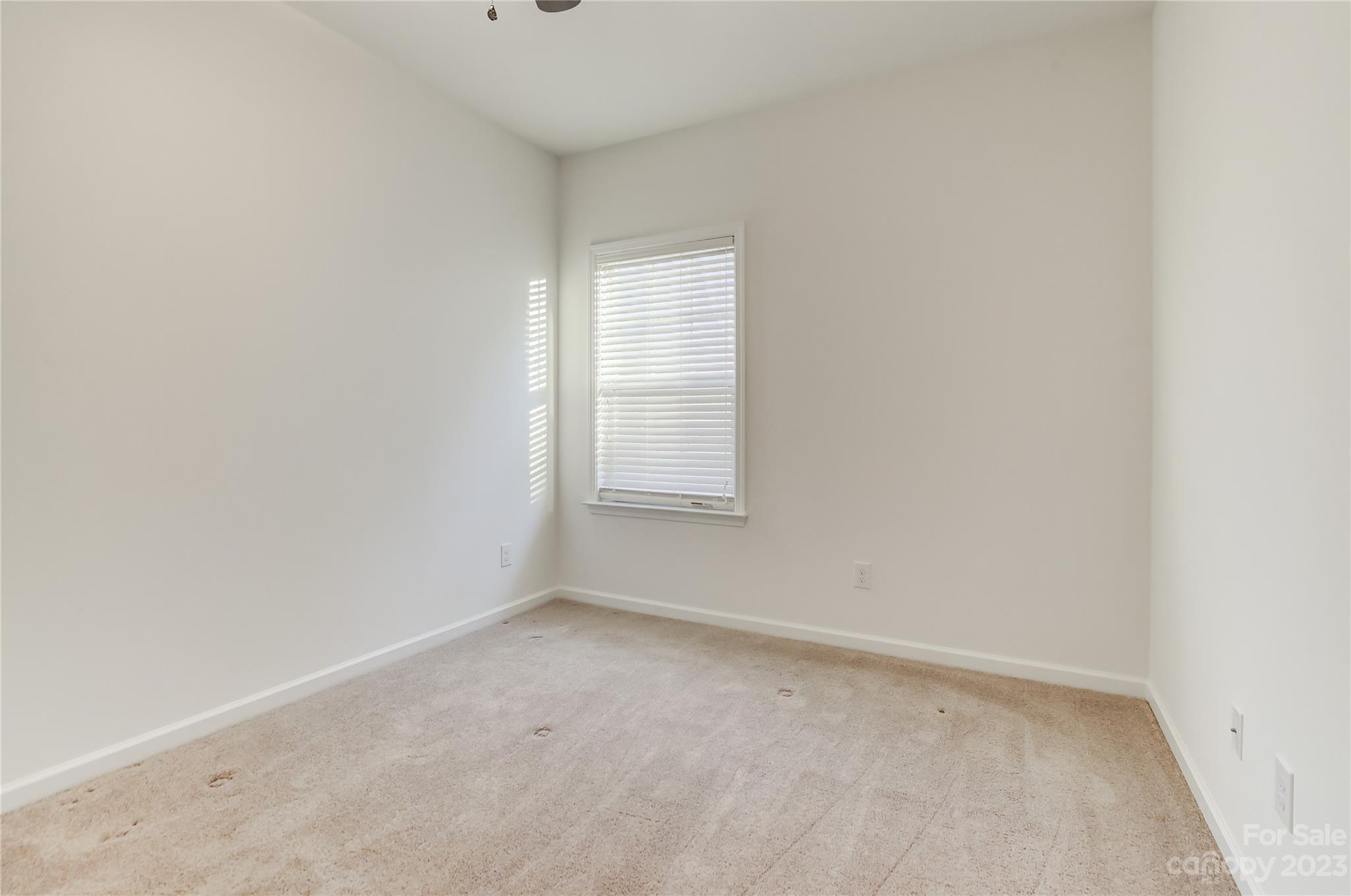 Newport Lakes - Residential