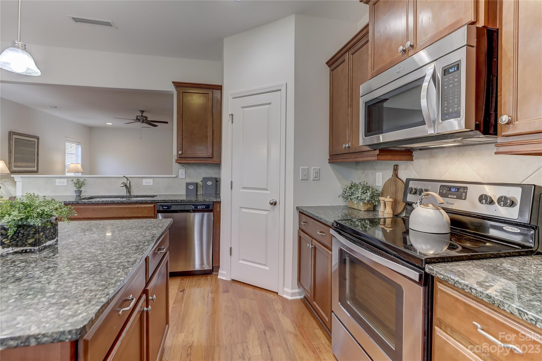 Newport Lakes - Residential