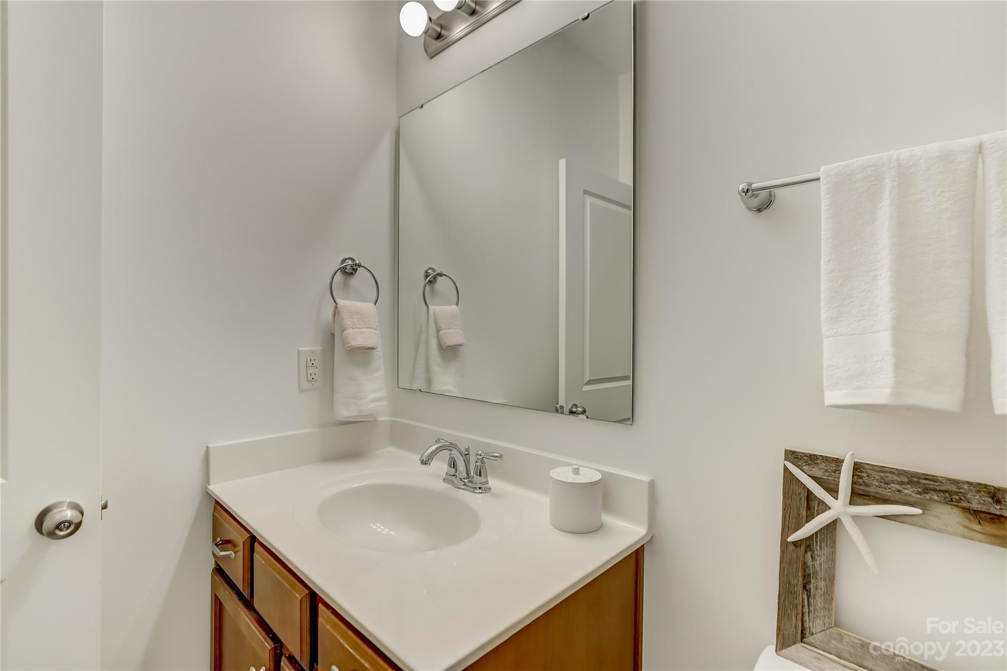 Newport Lakes - Residential