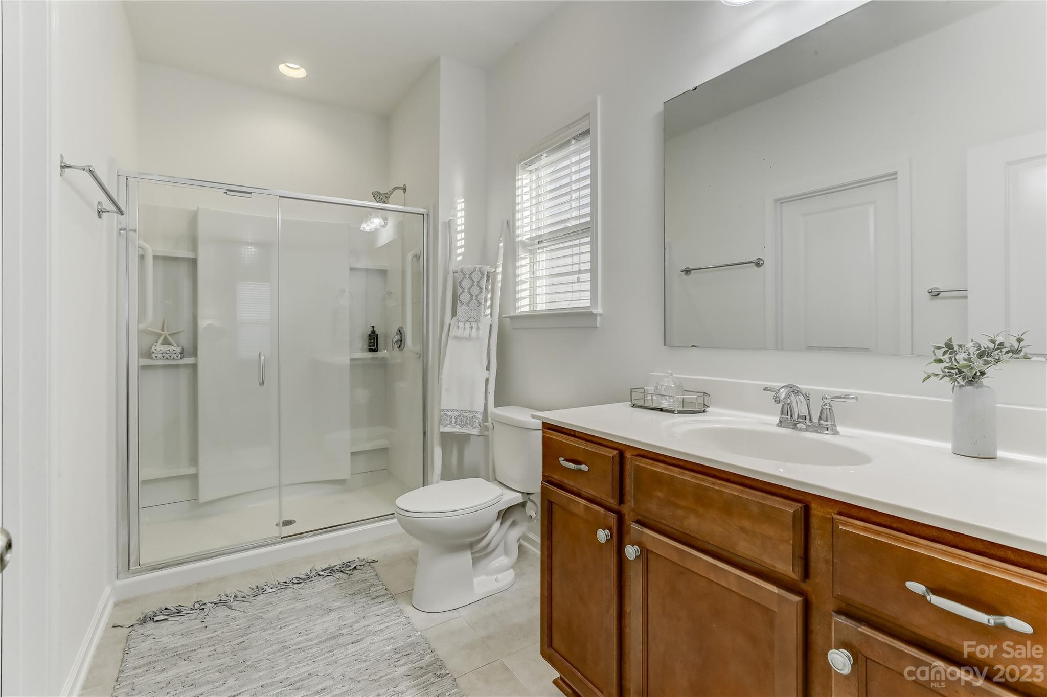 Newport Lakes - Residential