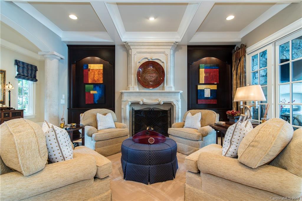 The Peninsula - Residential