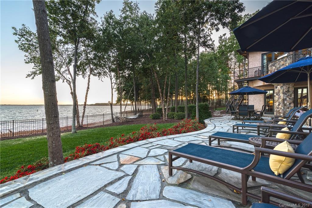 The Peninsula - Residential