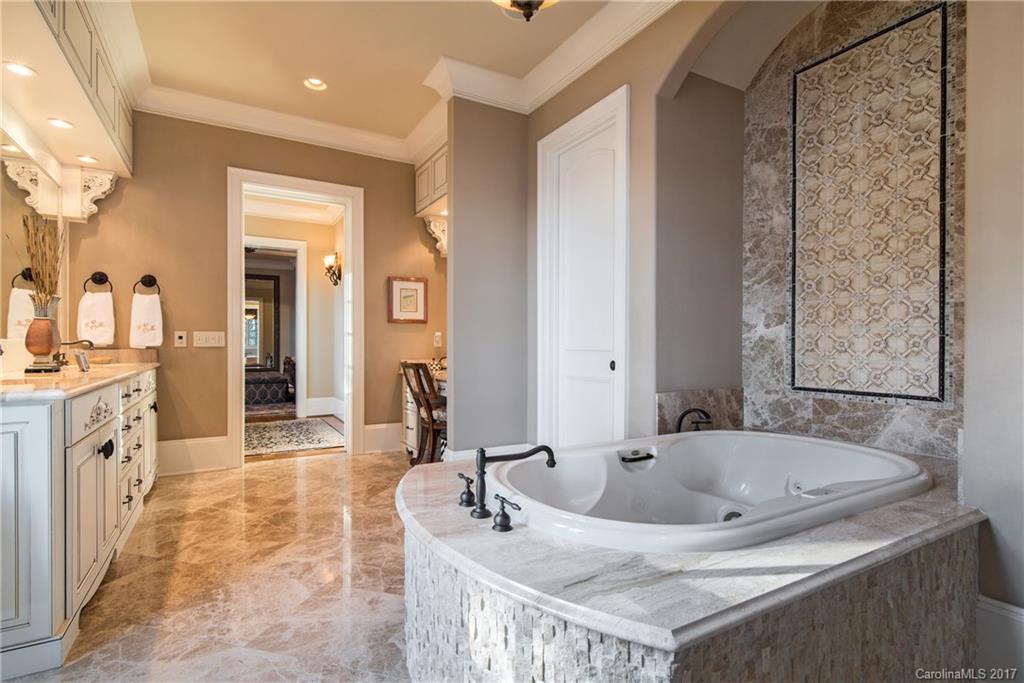 The Peninsula - Residential