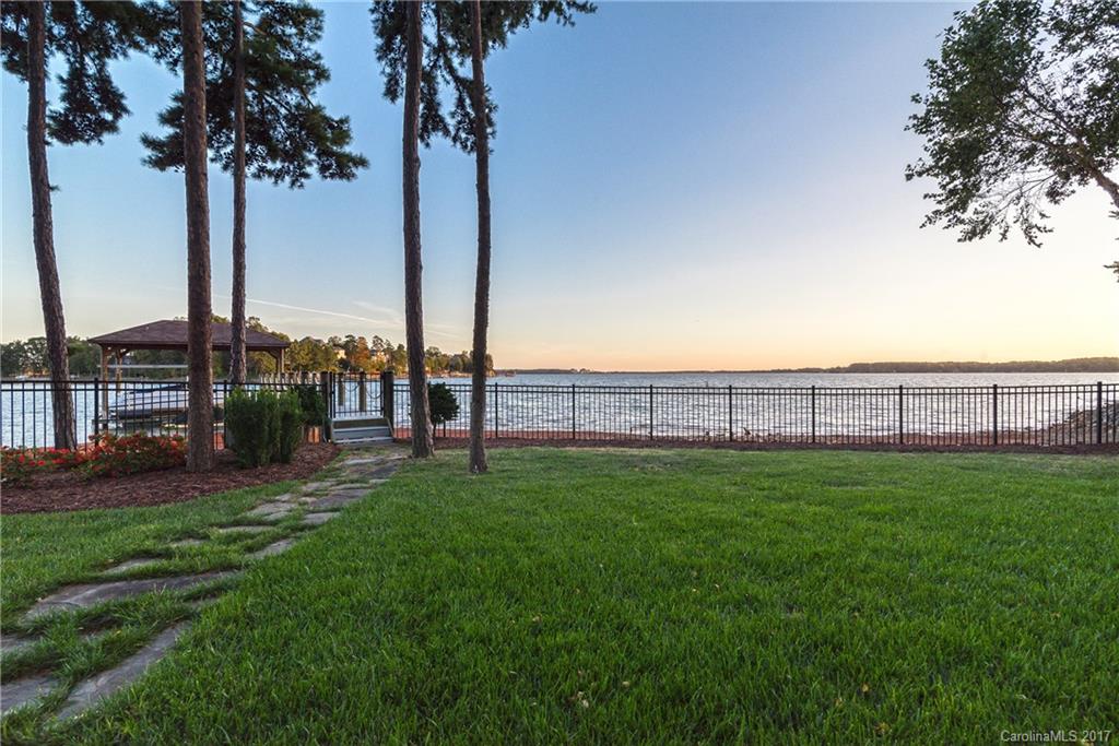 The Peninsula - Residential