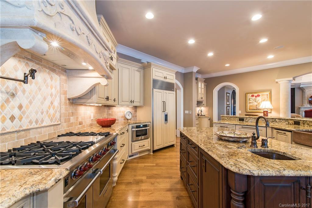 The Peninsula - Residential