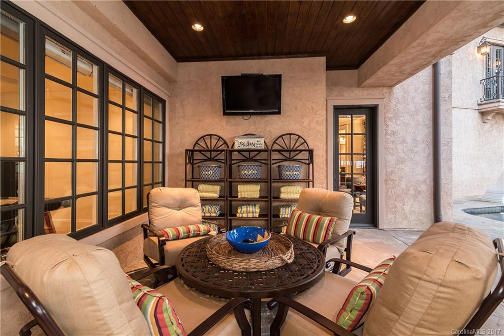 The Peninsula - Residential