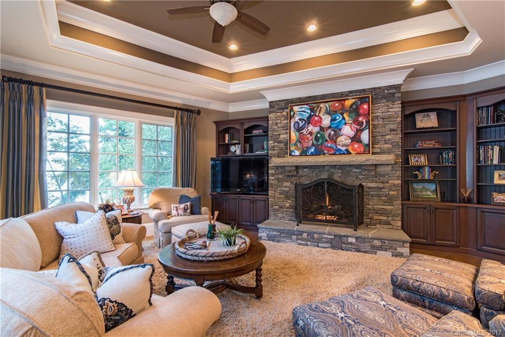 The Peninsula - Residential