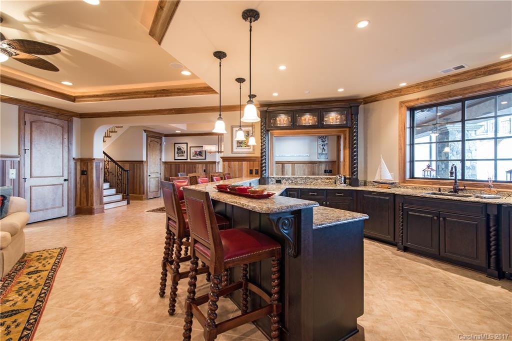 The Peninsula - Residential