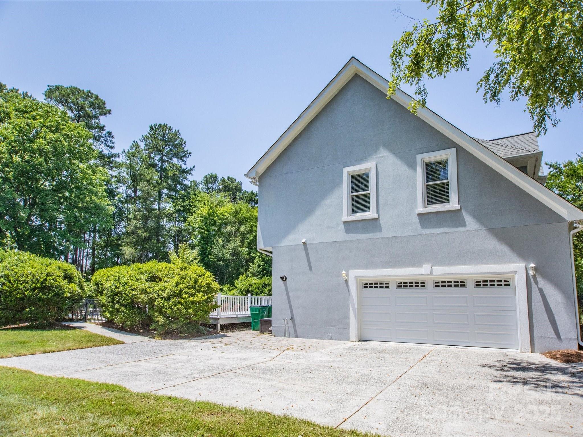 6123 Glen Manor Drive
