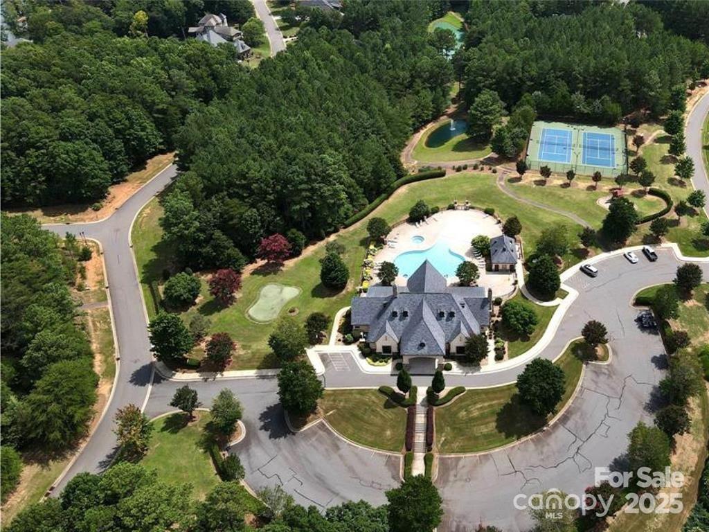 4012 Beechwood Spring Lane