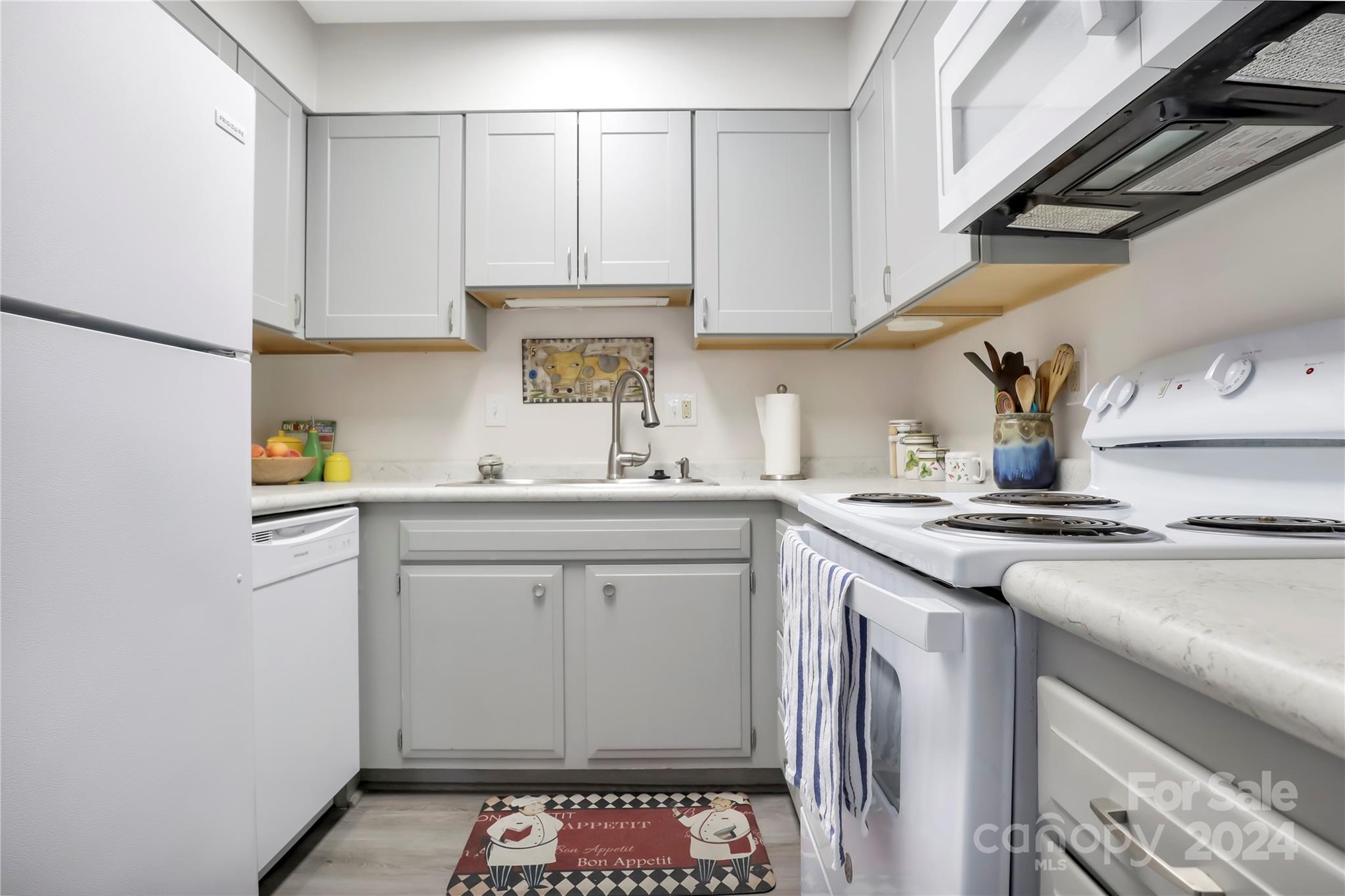 Holly Crest - Residential