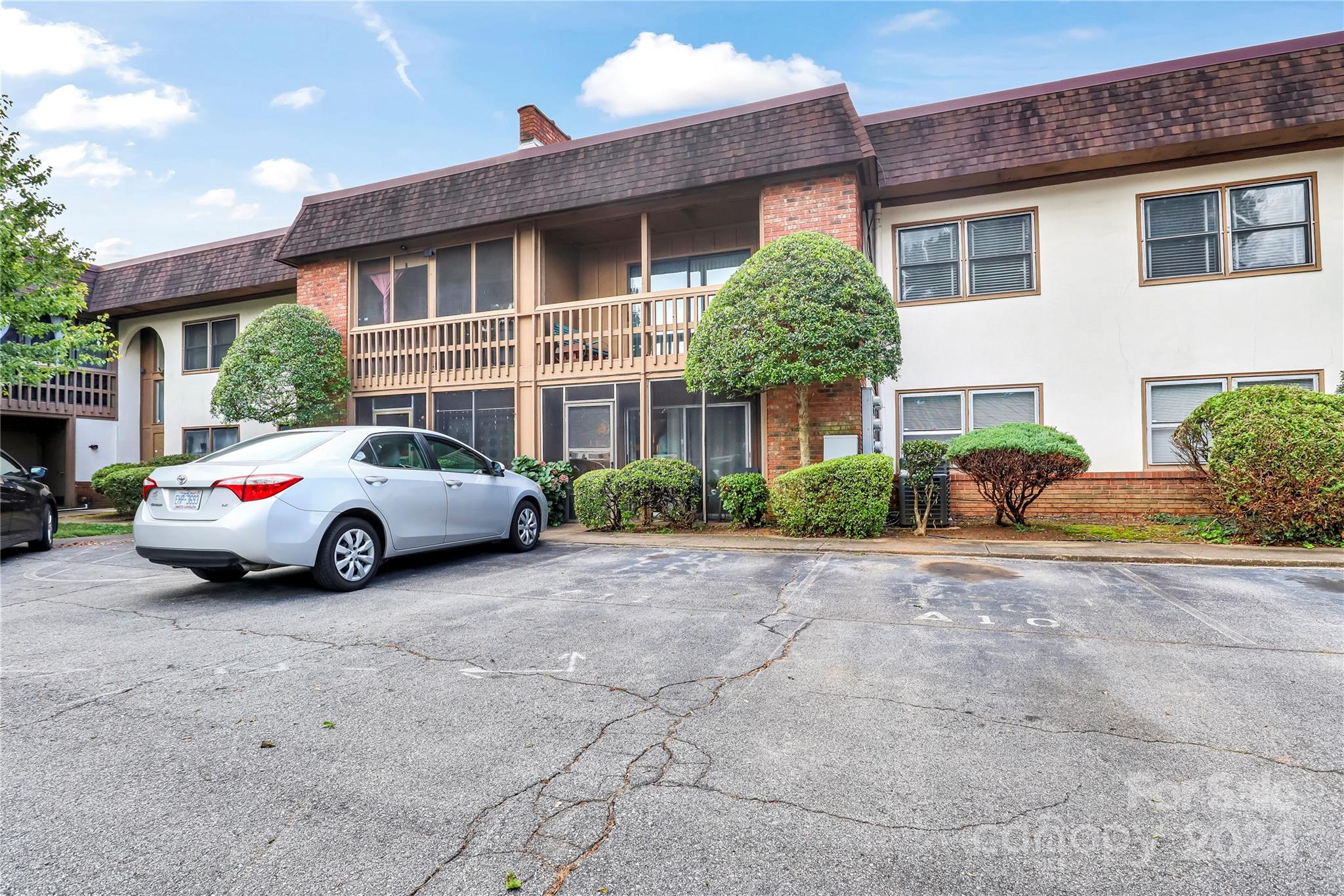 Holly Crest - Residential