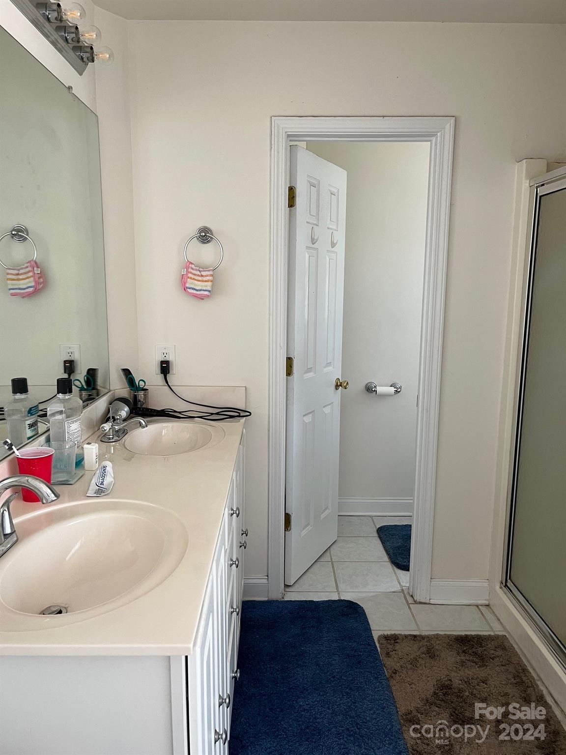 Country Club Hills - Residential