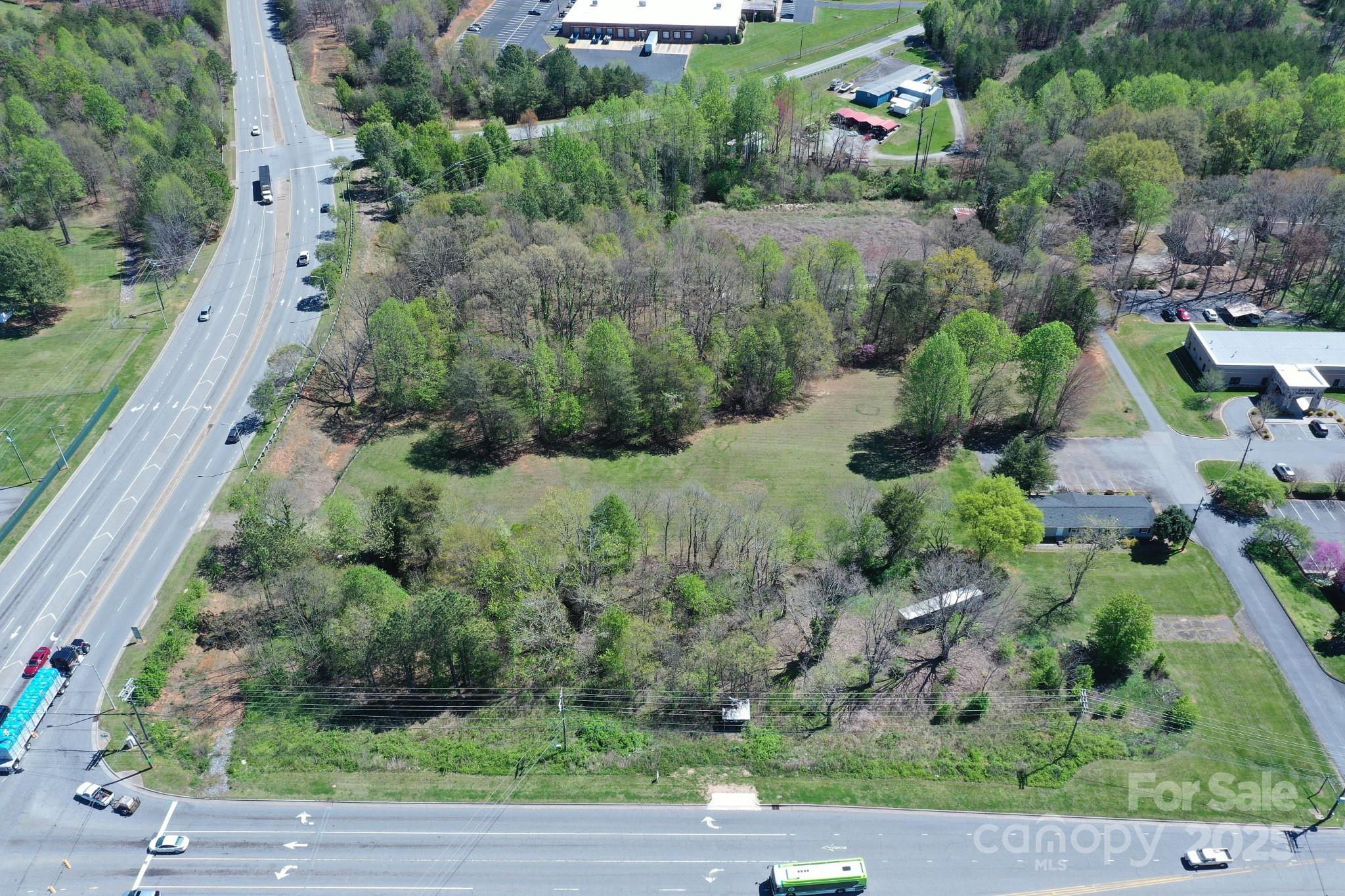 561 Fairgrove Church Road SE