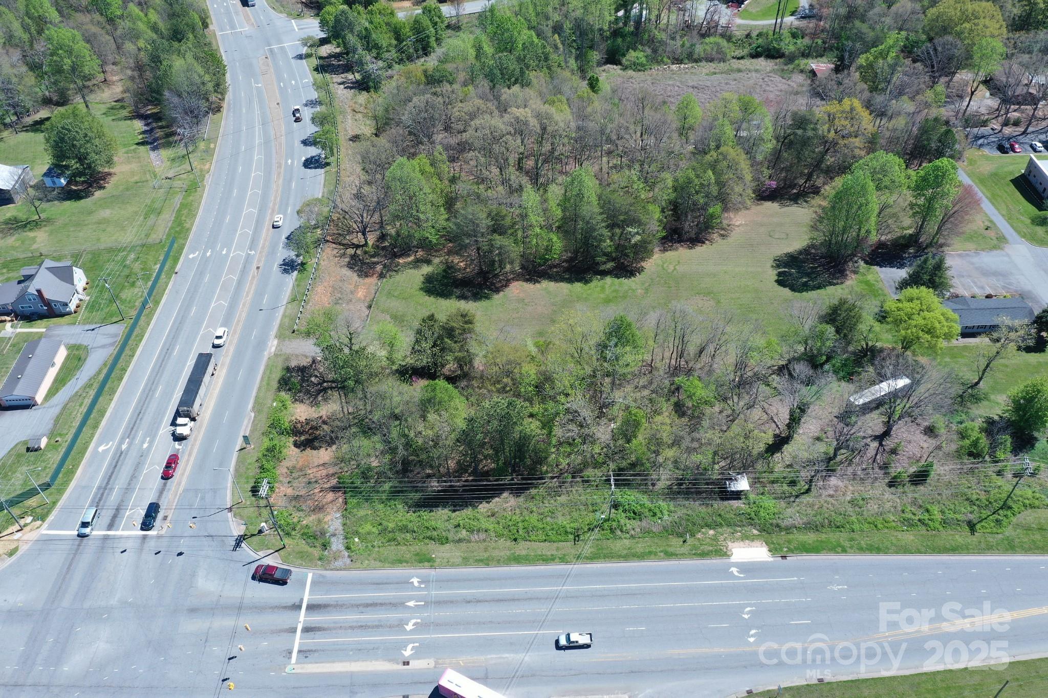 561 Fairgrove Church Road SE