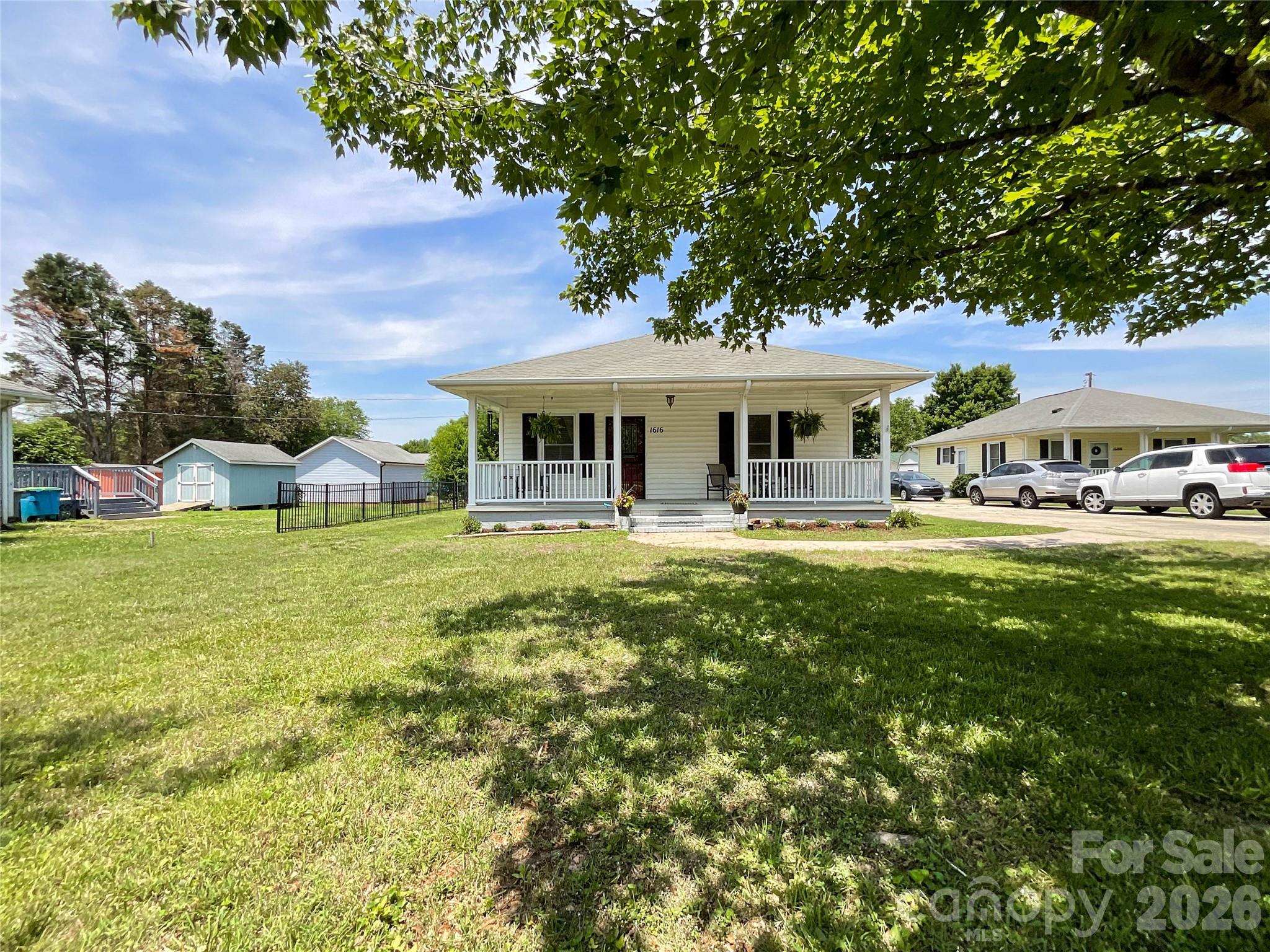 1616 Perfection Avenue 10