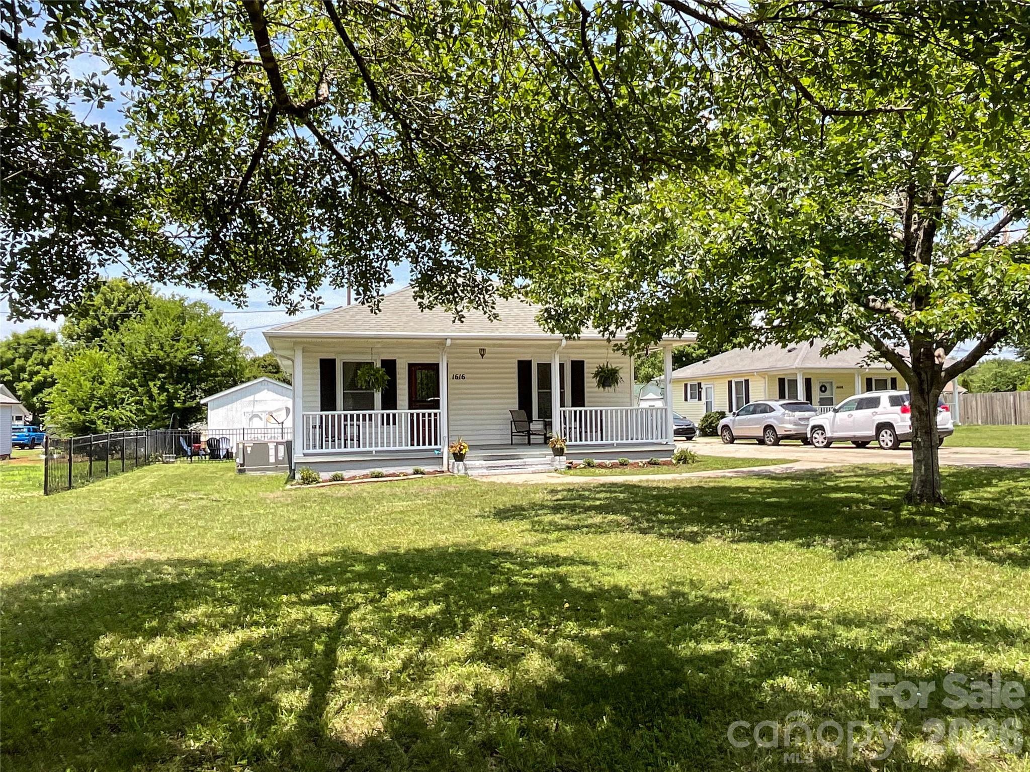 1616 Perfection Avenue 10