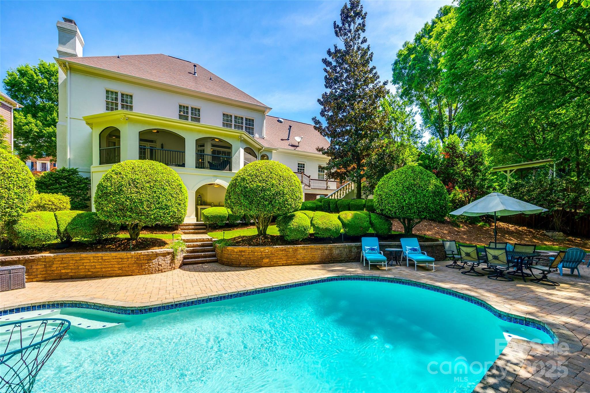 10327 Oak Pond Circle