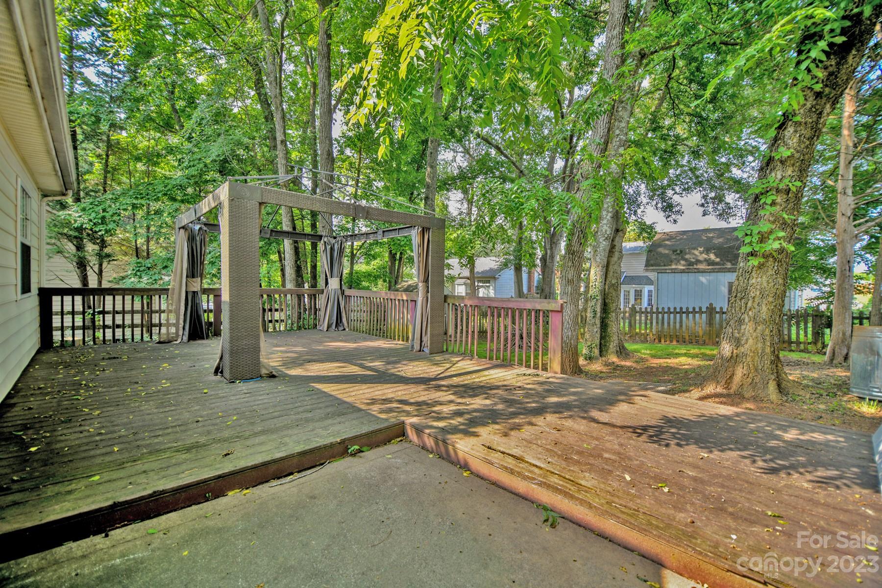 Mcdowell Meadows - Residential