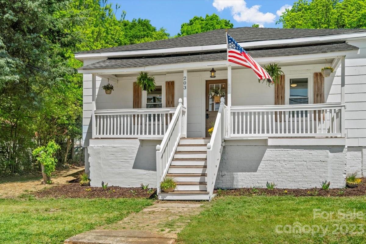Photo 1 of 40 — 203 Linwood Road, Kings Mountain, NC 28086