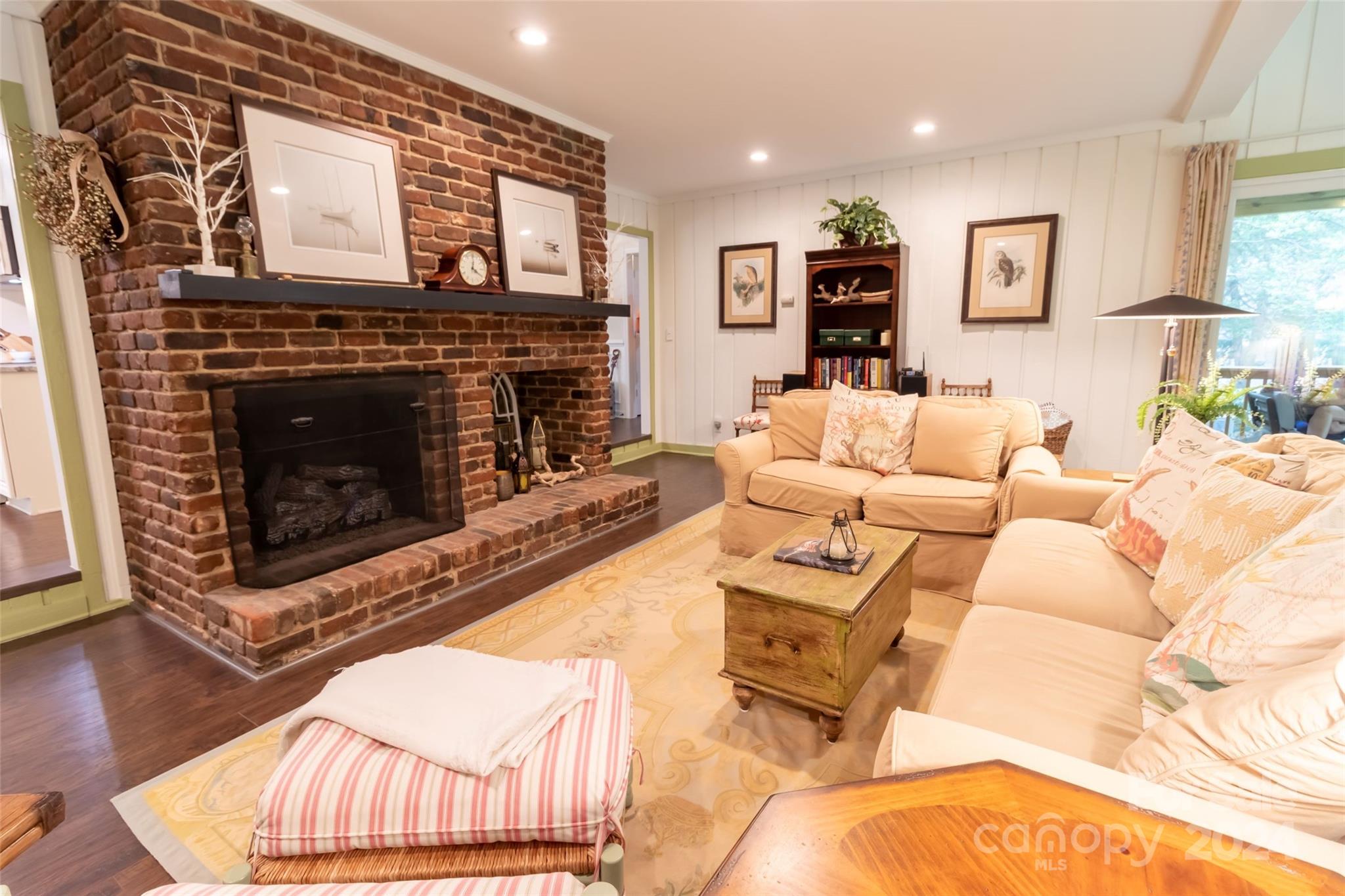 River Hills - Residential