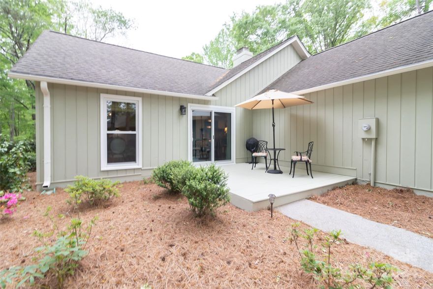 HUGE PRICE IMPROVEMENT!  Over $100,000 in upgrades have been done since 2023 and it is a STUNNER!!!  New windows, doors, landscaping, exterior paint, tankless water heater, lighting, interior paint, high-end Vincent Van Gogh wallpaper, and added coffee bar in the kitchen are just a few of the upgrades!  No expense was spared when this house was remodeled!  The new screened porch is so private and is the perfect place to spend the summer evenings.  This is one of the few true ranch homes in the neighborhood.  River Hills is a lake front community with amenities, such as pools, lakefront beach, tennis courts, and an 18-hole golf course.  Check out our 3D tour!