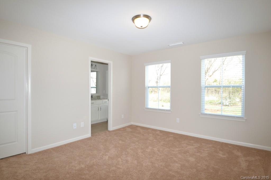 The Oaks At Mcilwaine - Residential Lease