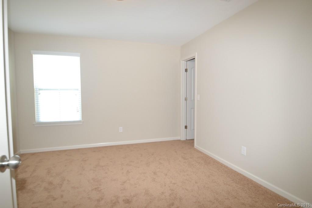 The Oaks At Mcilwaine - Residential Lease