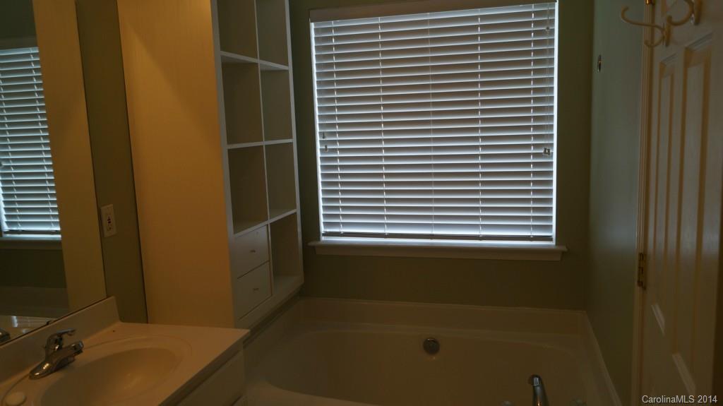 Oakhurst - Residential Lease