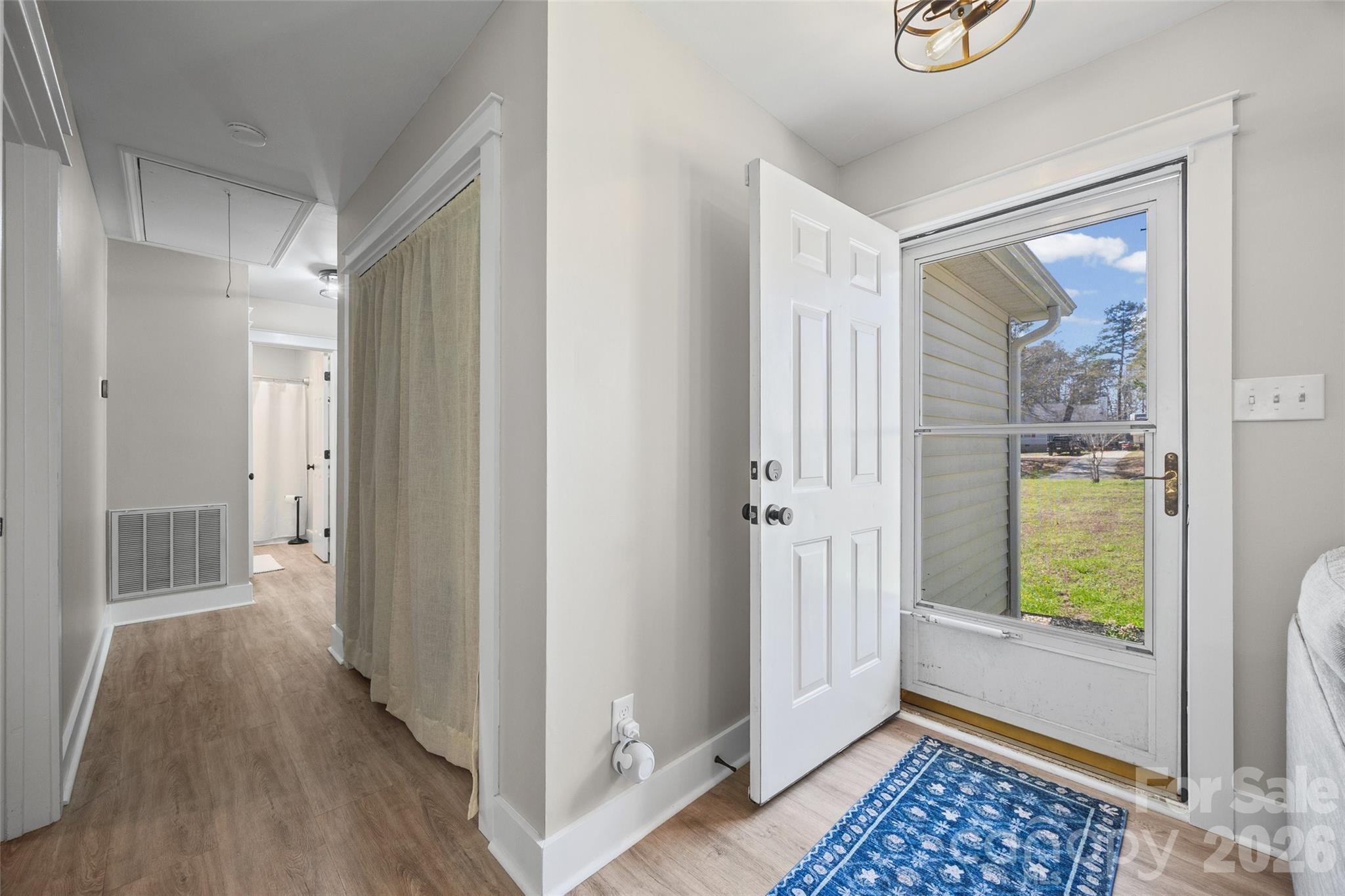 2016 Forest Creek Drive