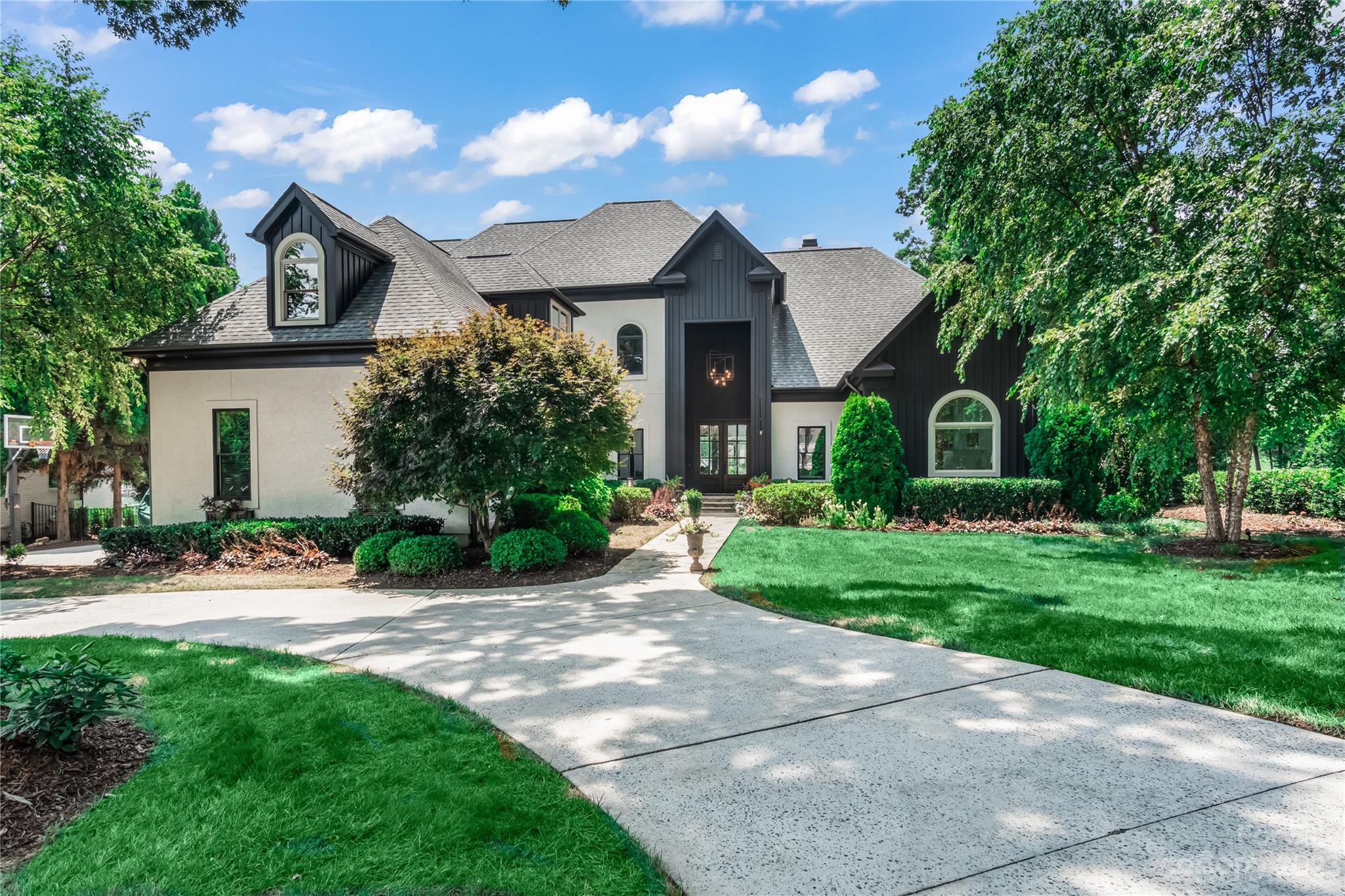 The Peninsula - Residential