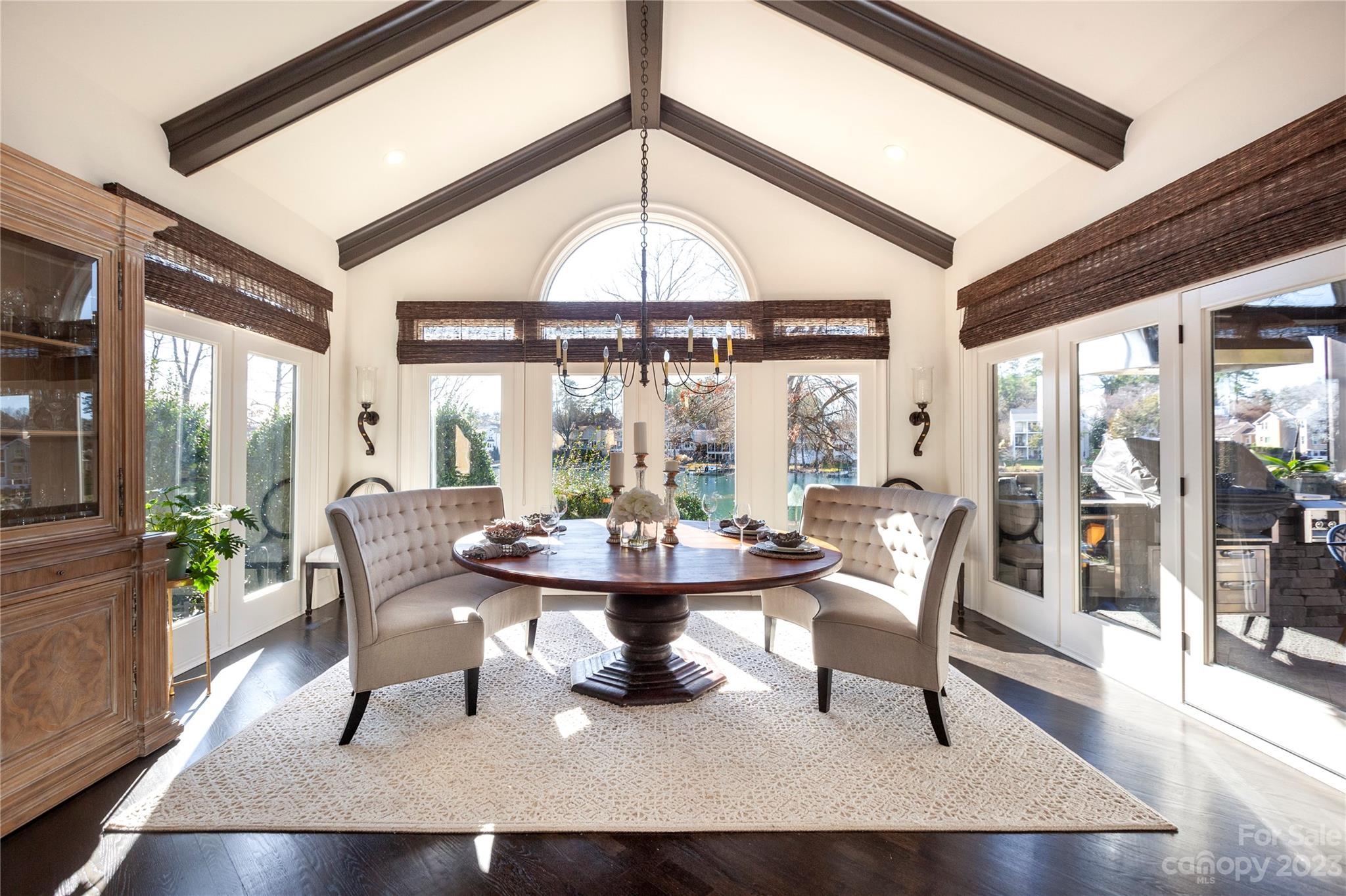 The Peninsula - Residential