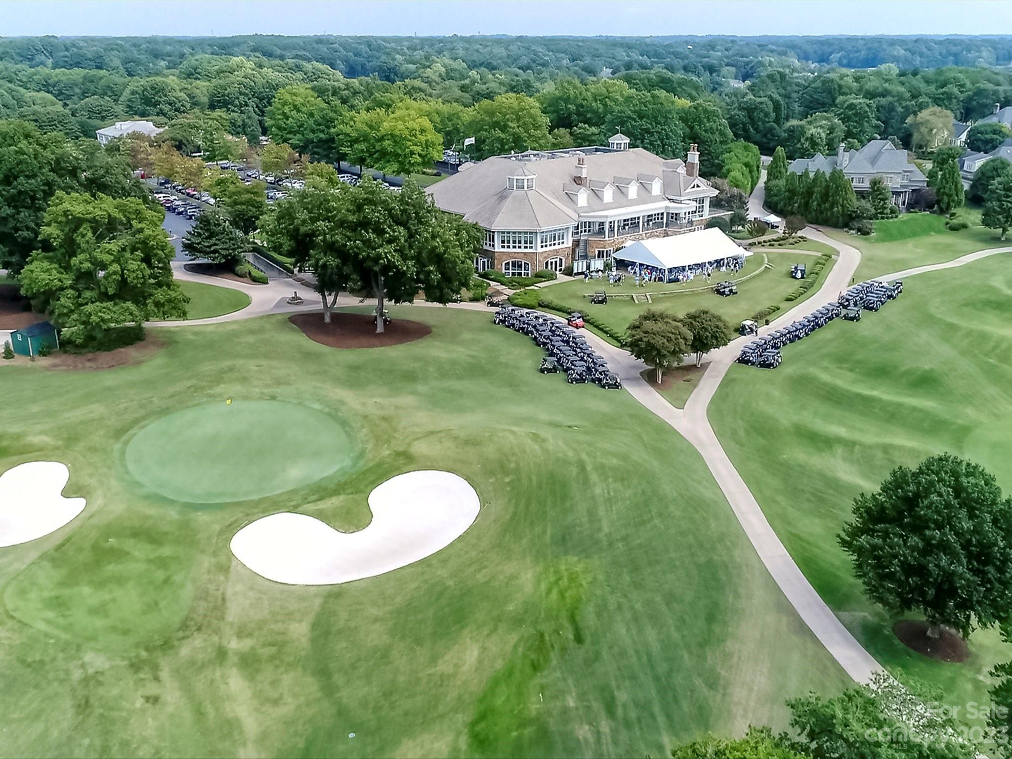 The Peninsula - Residential