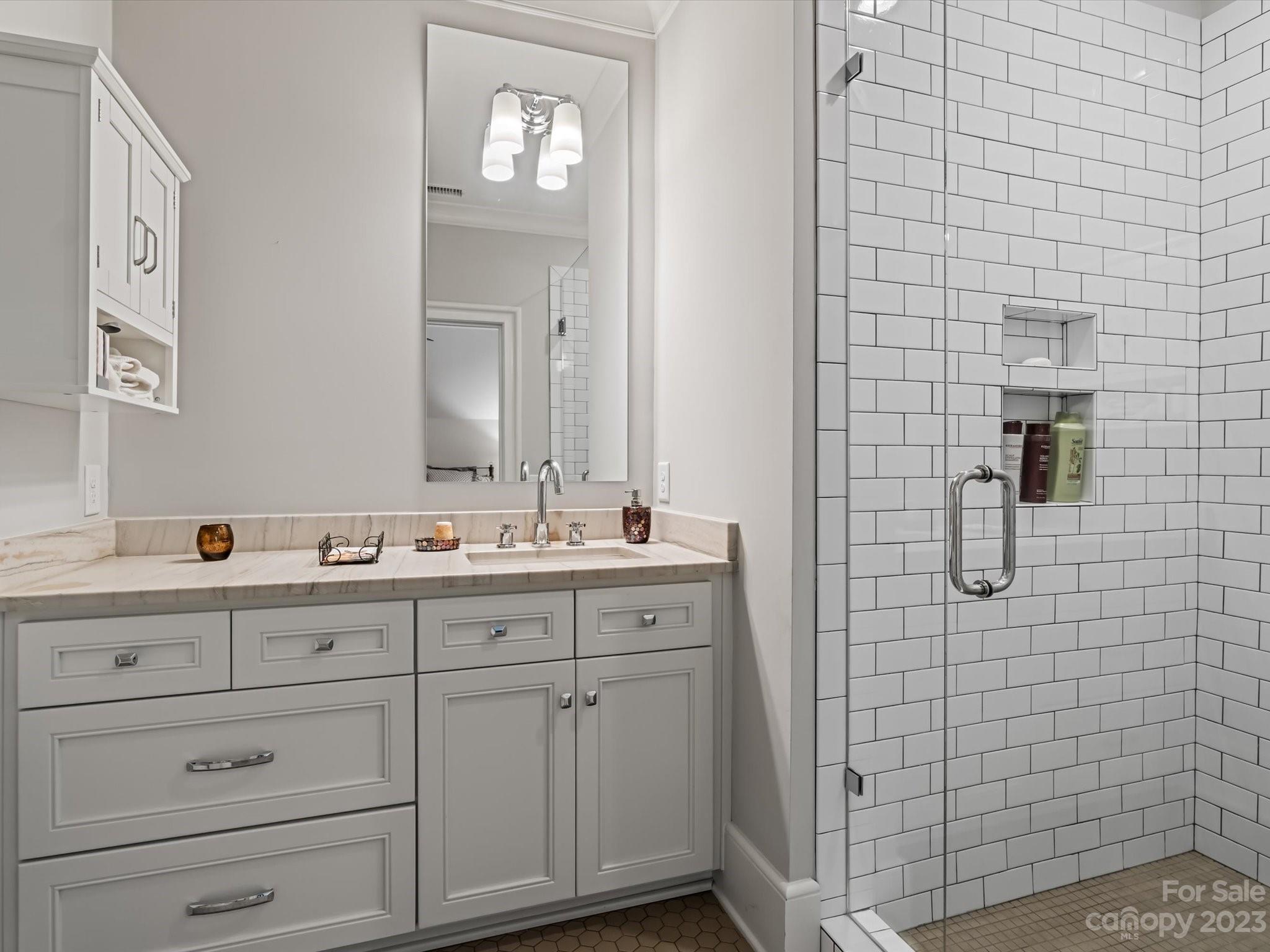 The Peninsula - Residential