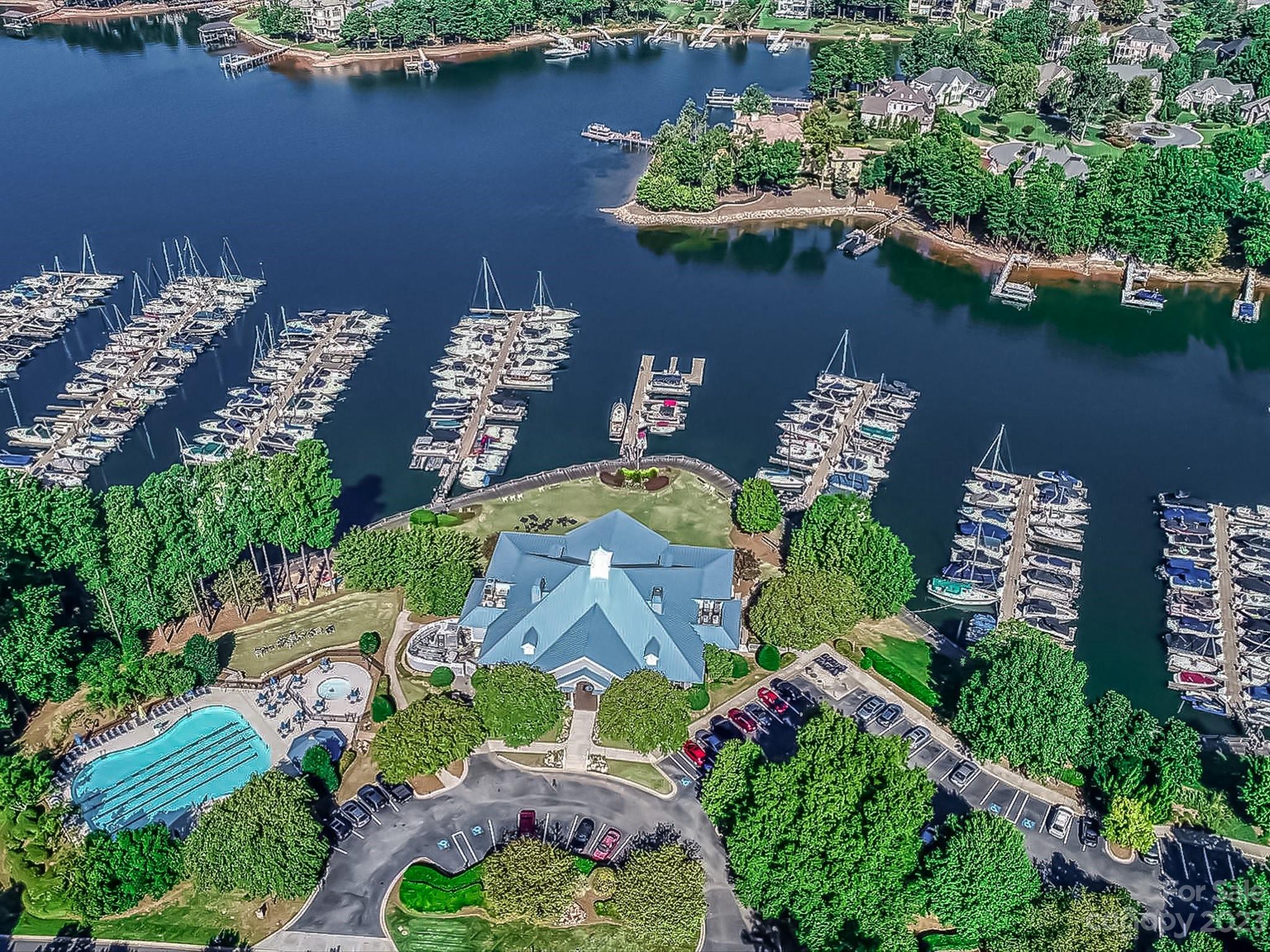 The Peninsula - Residential