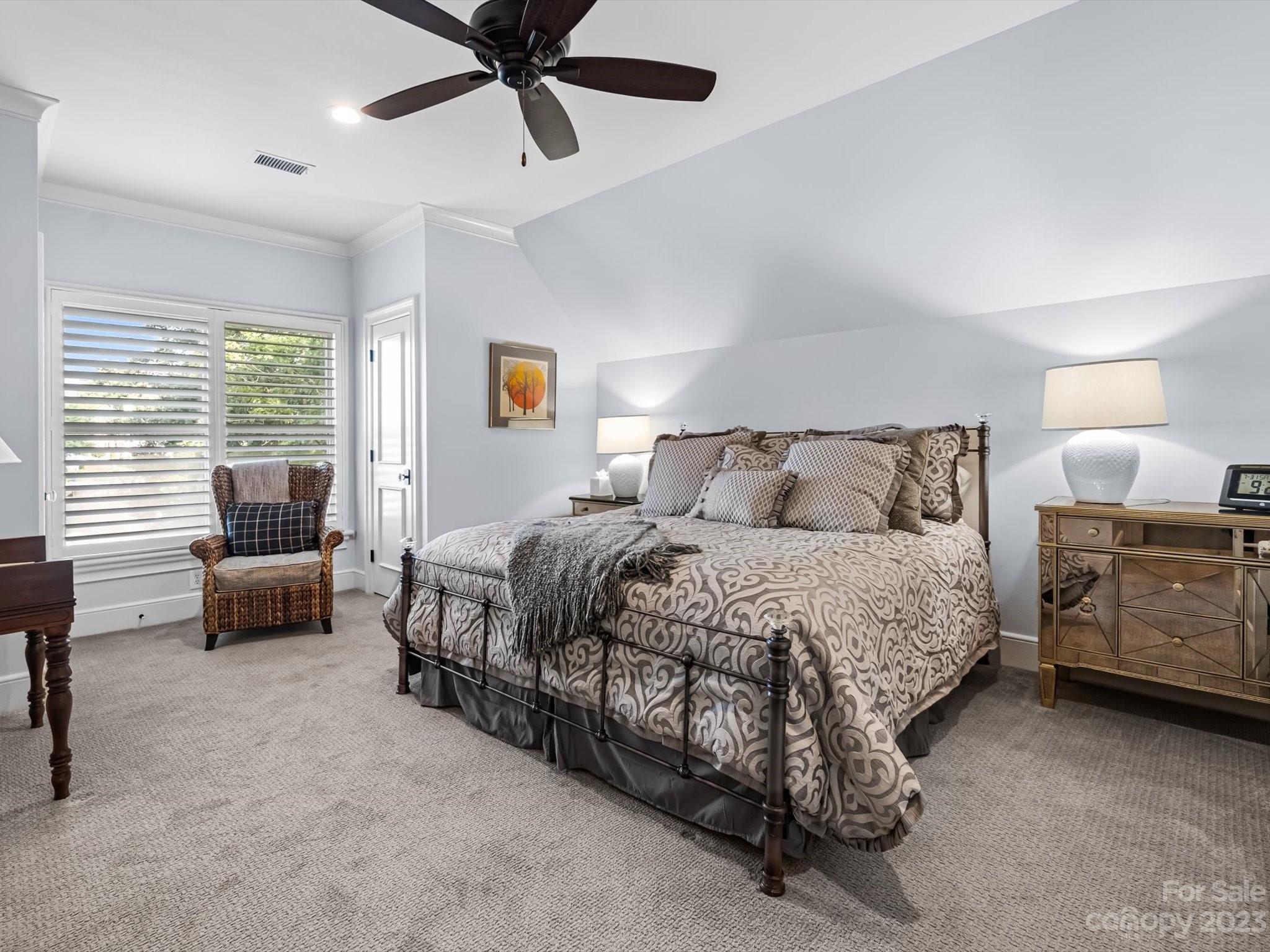 The Peninsula - Residential