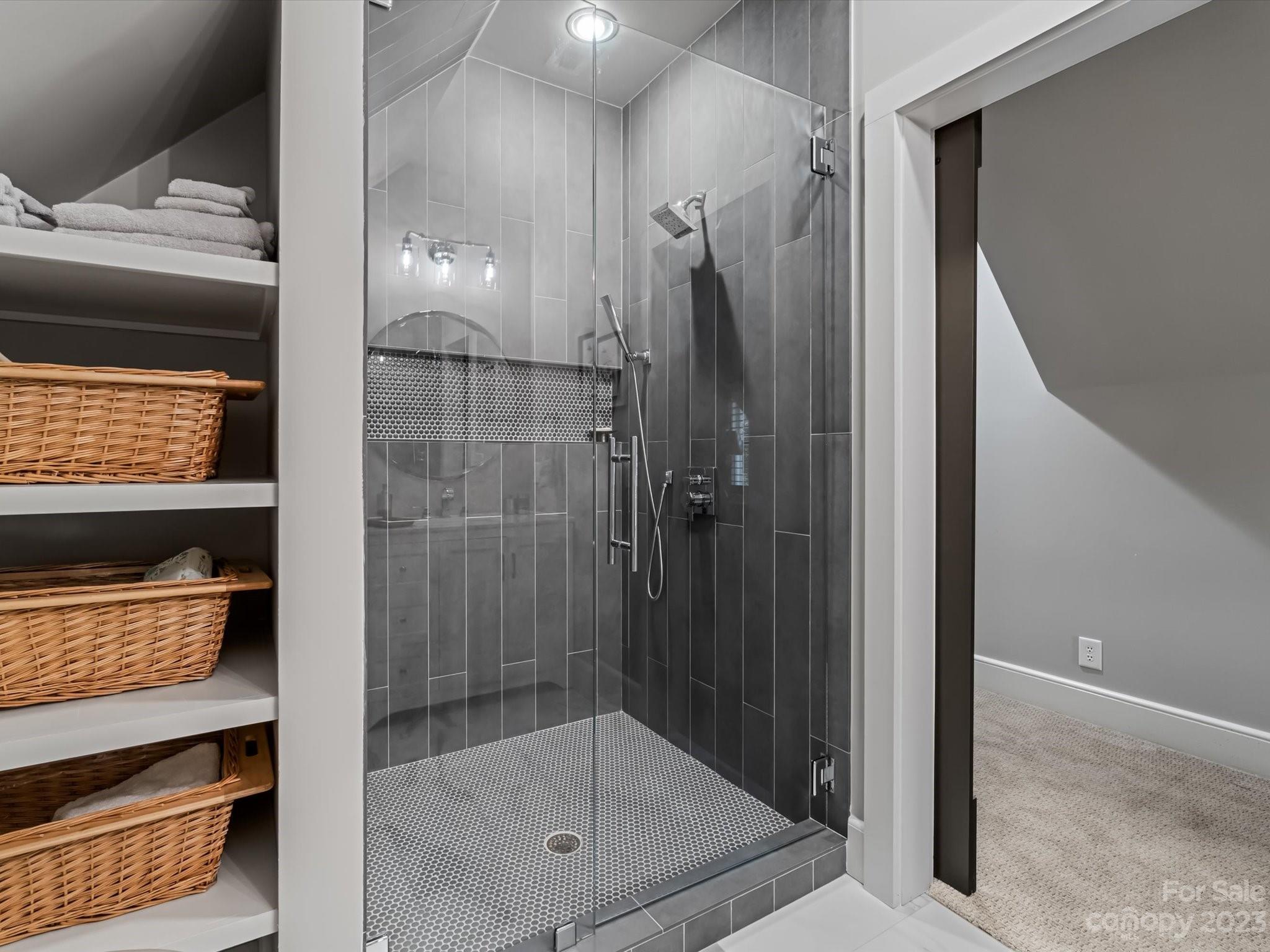 The Peninsula - Residential