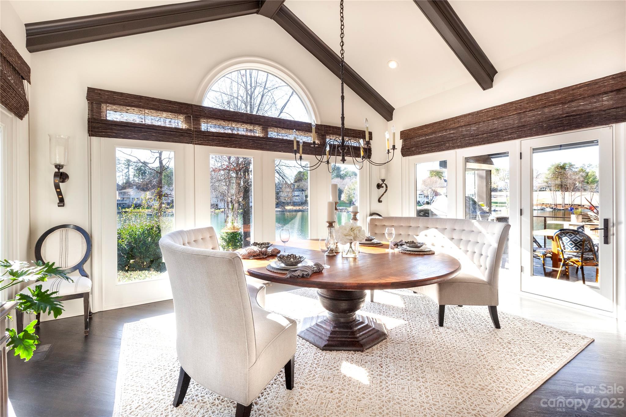 The Peninsula - Residential