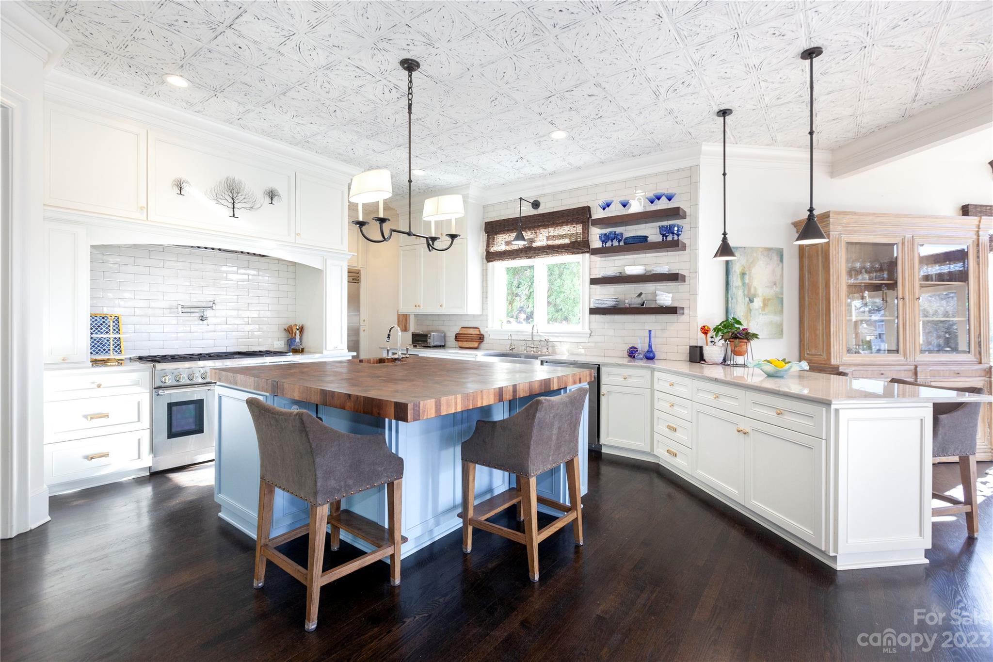 The Peninsula - Residential