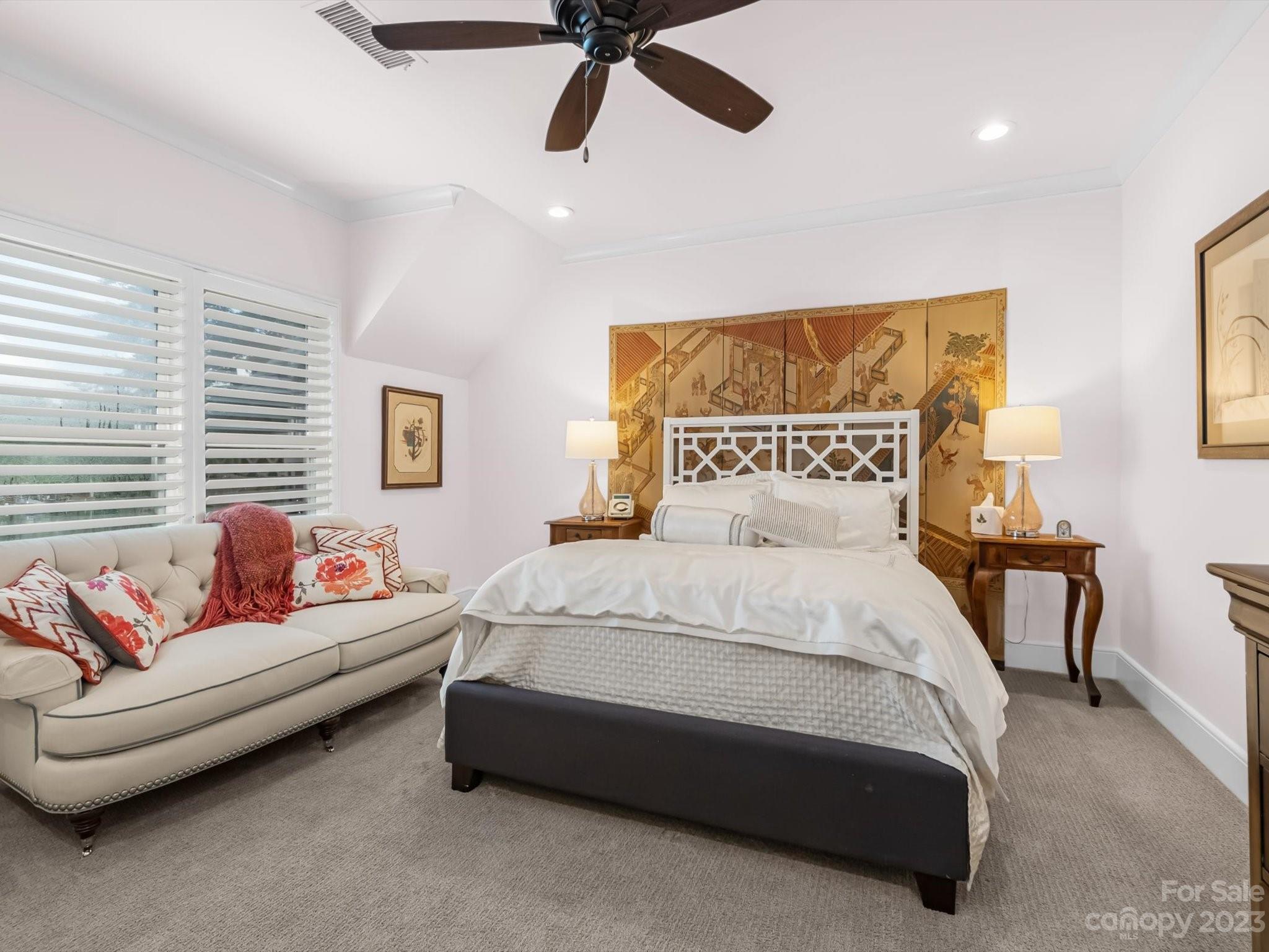 The Peninsula - Residential