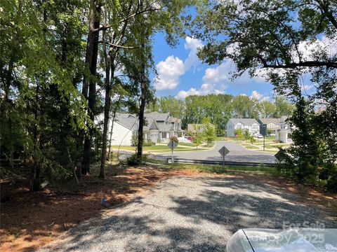 Photo of 13409 Ethelyn Circle, Huntersville, NC 28078 (MLS # 4257894)