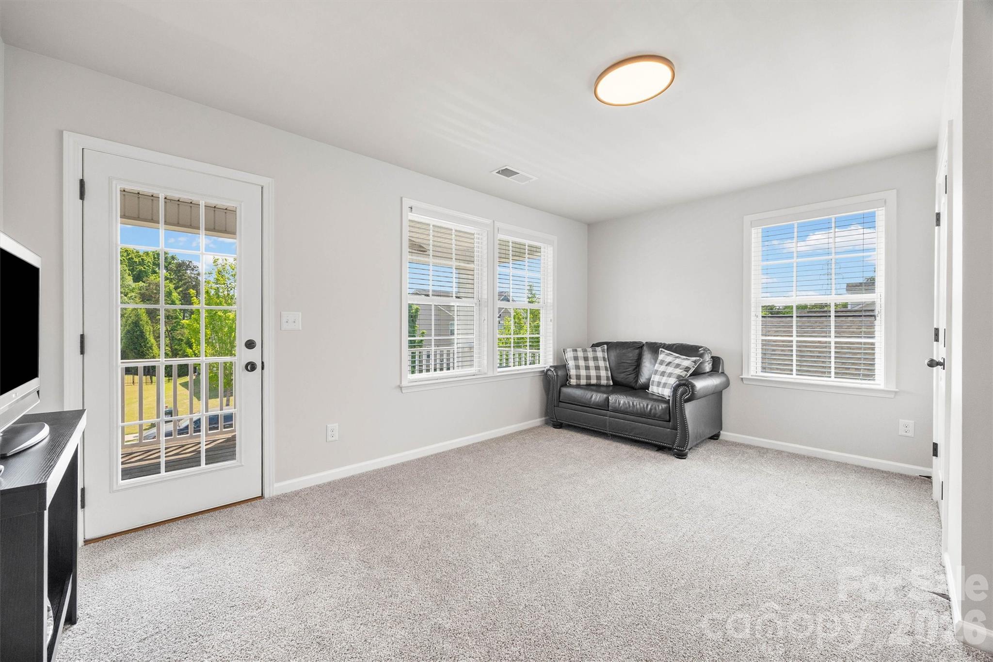 Lake Ridge - Residential