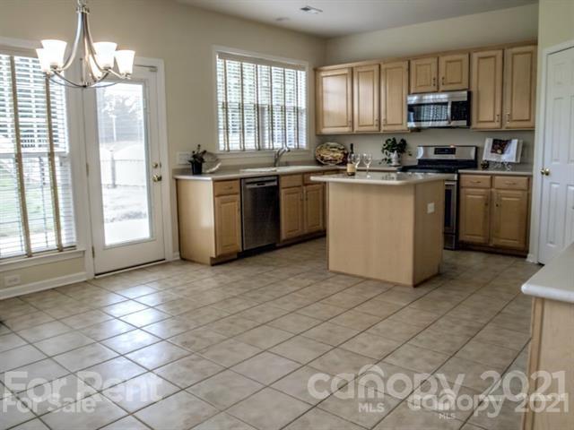 Weston Glen - Residential Lease